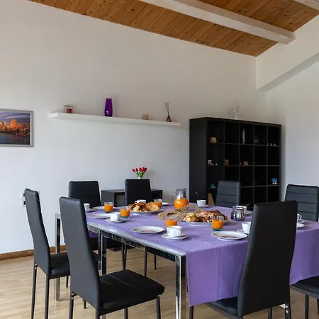 - In Collina Vista Mare Con Piscina Privata