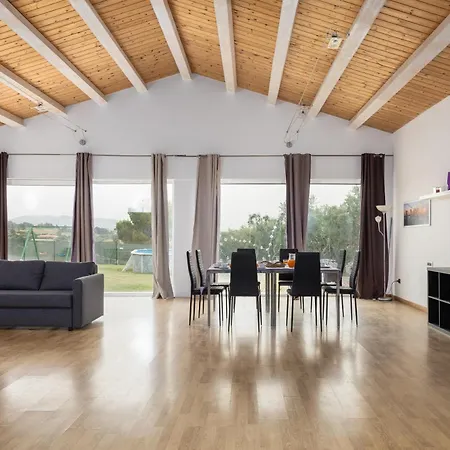 - In Collina Vista Mare Con Piscina Privata * Castiglioncello