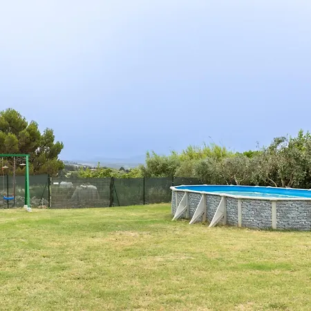- In Collina Vista Mare Con Piscina Privata Castiglioncello
