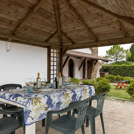 - In Collina Vista Mare Con Piscina Privata Villa