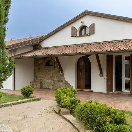 - In Collina Vista Mare Con Piscina Privata Villa Castiglioncello